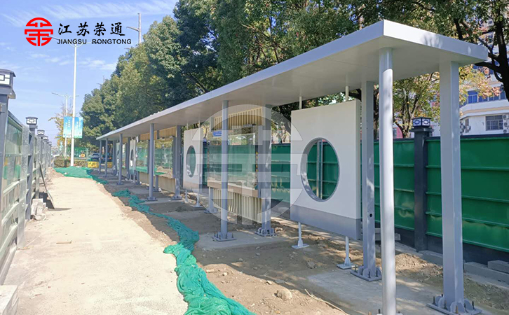 公交站台厂家的技术特点包括设计能力、材料选择和应用能力、生产技术能力和售后服务能力