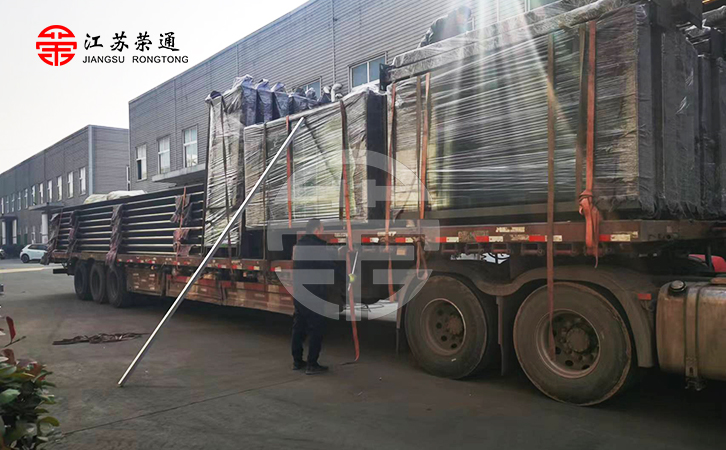 智能公交站台装车完毕
